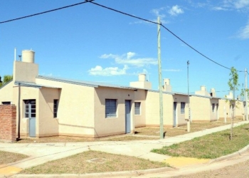 Monje planifica la construcción de viviendas y espera por la firma del convenio