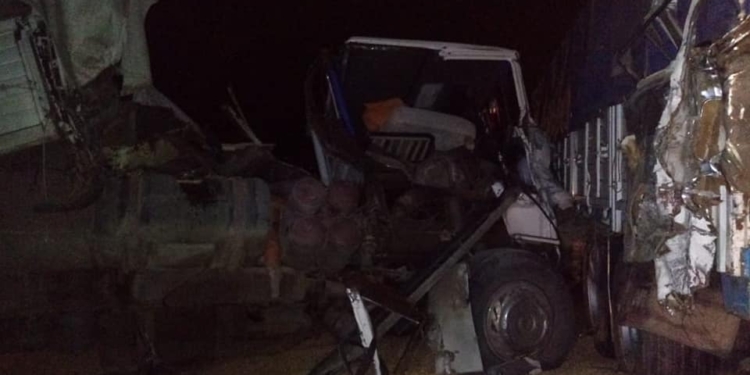 Impactaron dos camiones y la Ruta 91 quedó totalmente cortada