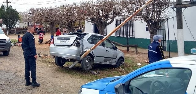 Dos jóvenes de Barrancas sufrieron un fuerte accidente en Coronda