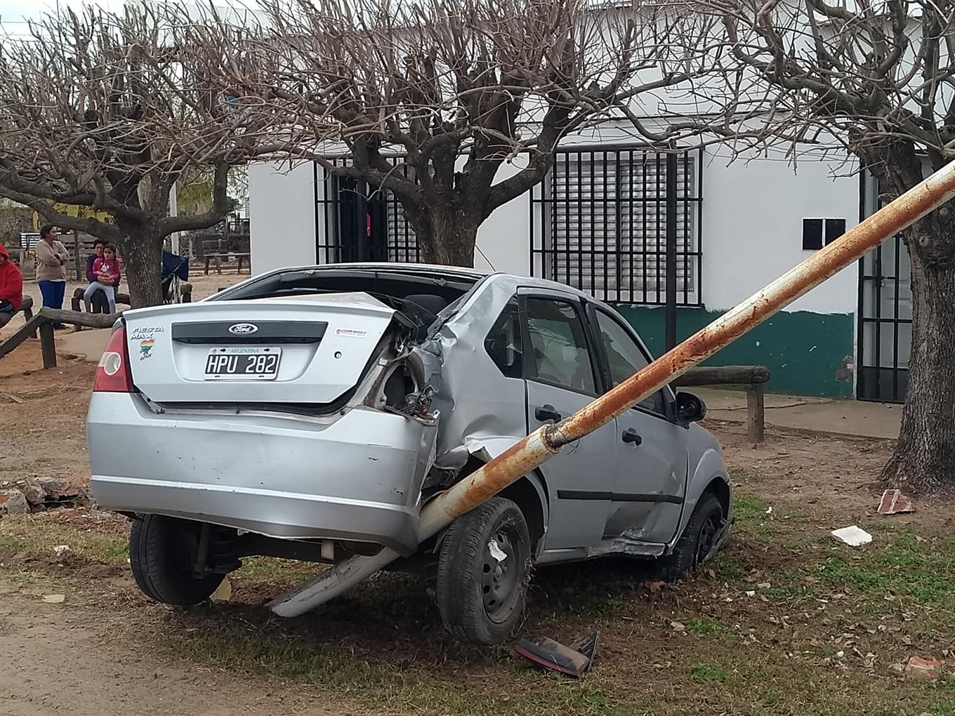Dos jóvenes de Barrancas sufrieron un fuerte accidente en Coronda