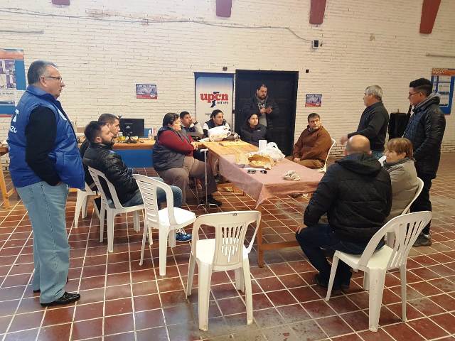 Trabajadores en alerta por recortes en la Colonia Psiquiátrica de Oliveros