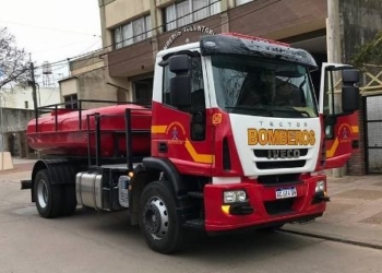 Gálvez: Bomberos adquirió nuevo camión y equipamiento de alta tecnología