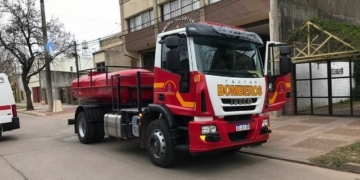 Gálvez: Bomberos adquirió nuevo camión y equipamiento de alta tecnología