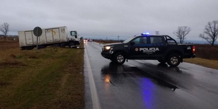 Ruta 34: Un motociclista murió tras chocar con un camión