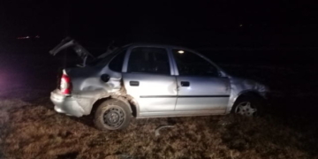 Un auto volcó sobre autopista entre Maciel y Oliveros