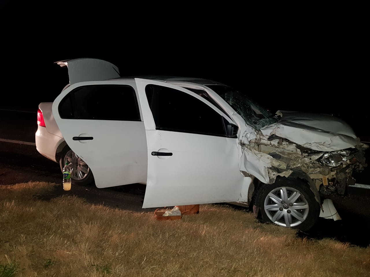 Cadetes de la policía impactaron contra un camión en Maciel