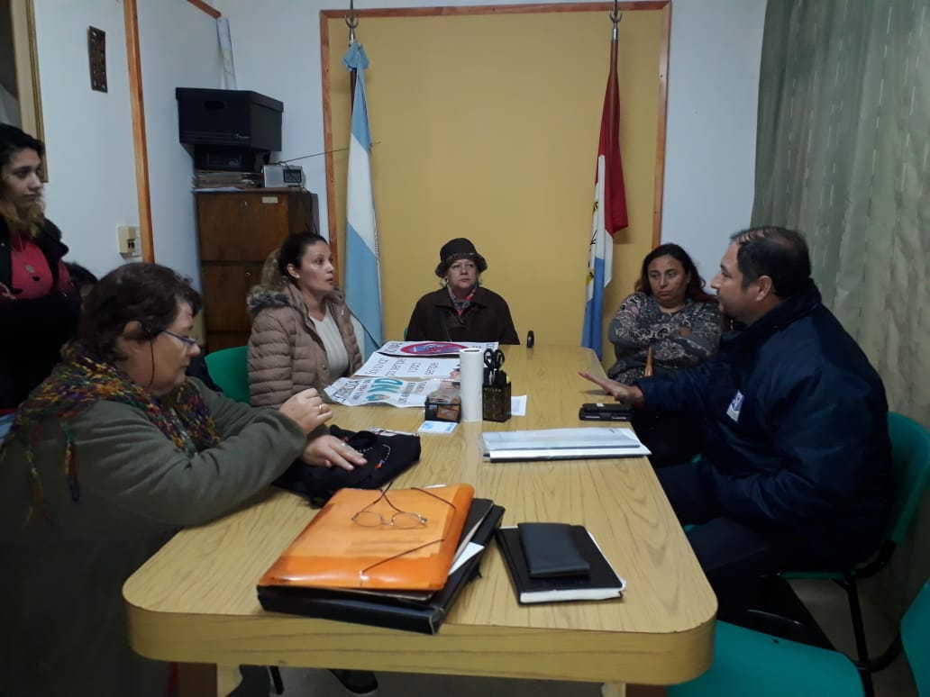 Maciel reclamó justicia por los perros envenenados y el presidente recibió a vecinos