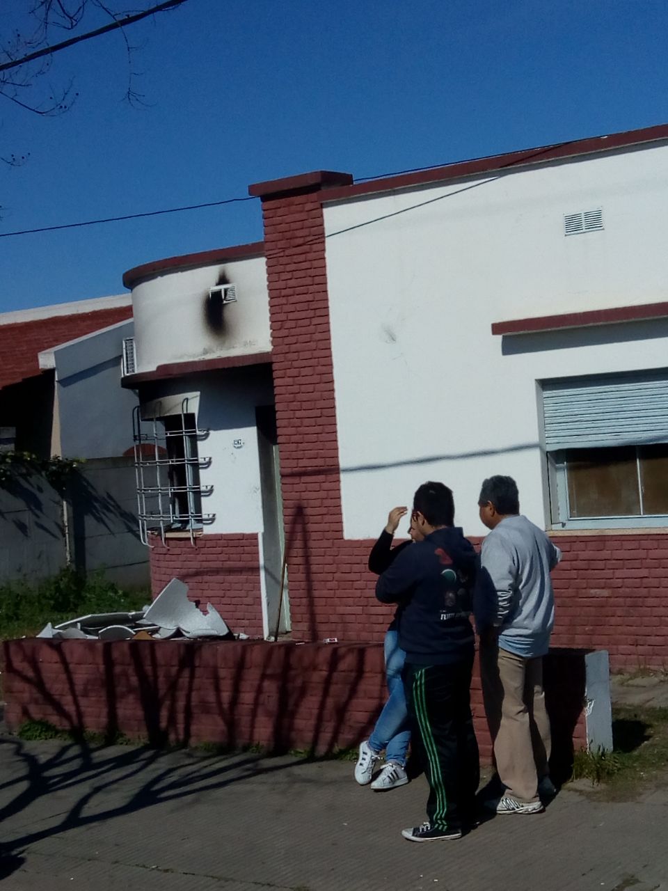Una vivienda sufrió importantes daños producto de un incendio