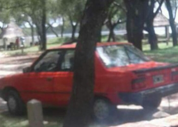 Un docente sufrió el robo de su auto mientras trabajaba