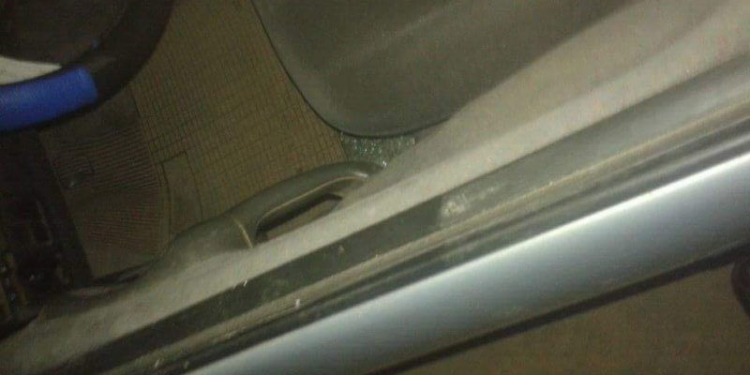 Monje: una pelea entre vecinos terminó con un detenido, un herido y un auto dañado