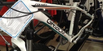 Un menor detenido tras robar una bicicleta y esconderla en un campo