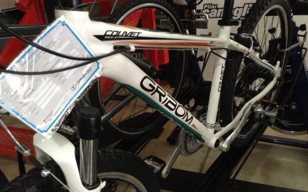 Un menor detenido tras robar una bicicleta y esconderla en un campo