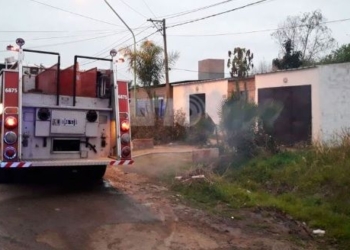 Un hombre perdió la vida mientras se incendiaba su vivienda