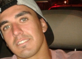 Buscan testigos del accidente en el que falleció un motociclista por esquivar un carro