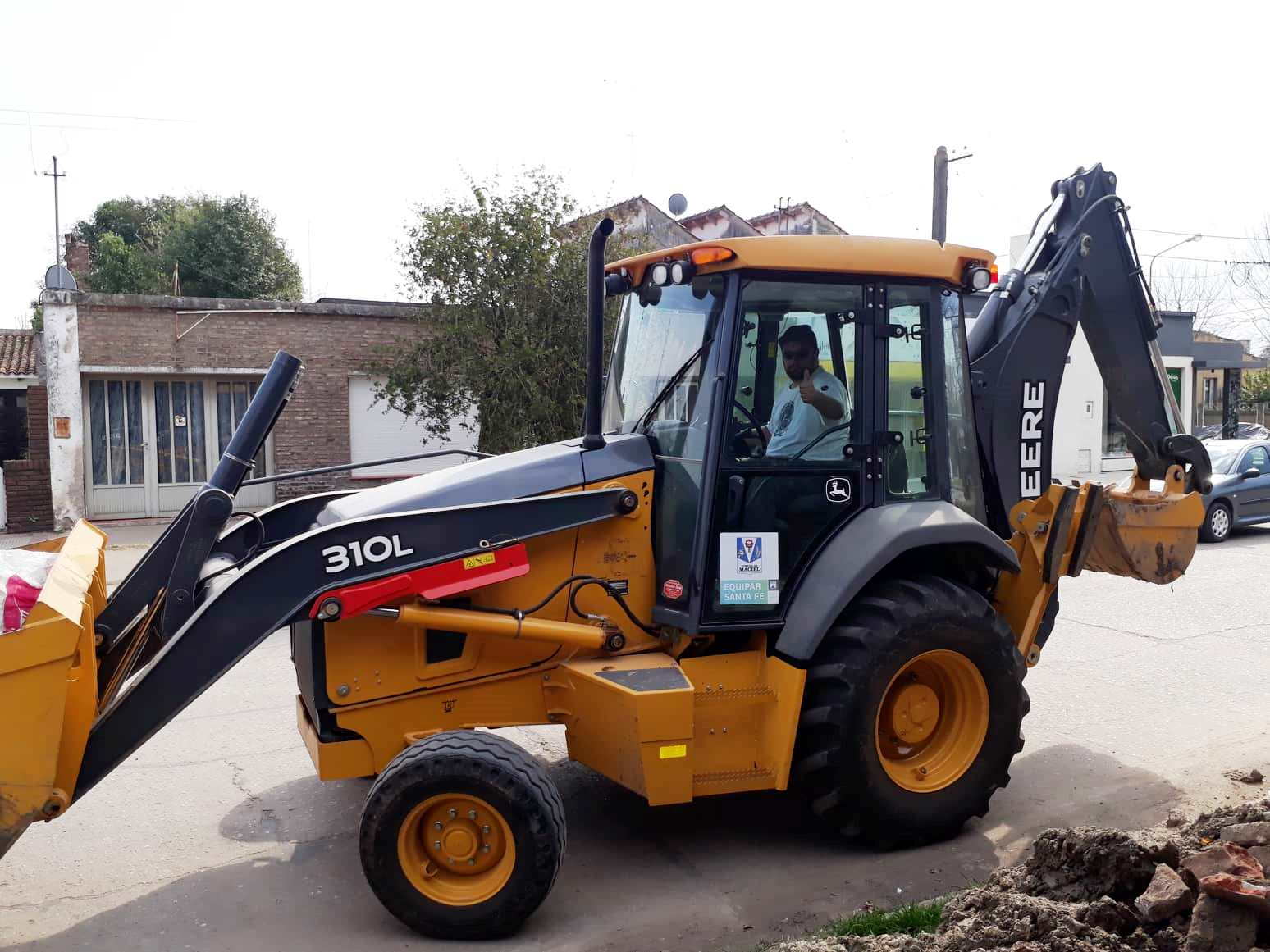 Comenzaron a regularizarse los servicios en las calles de Maciel