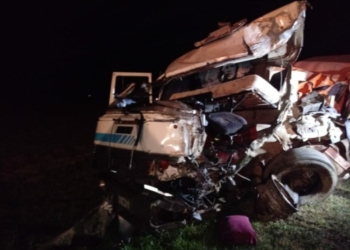 Ruta 34: impactante choque frontal entre dos camiones