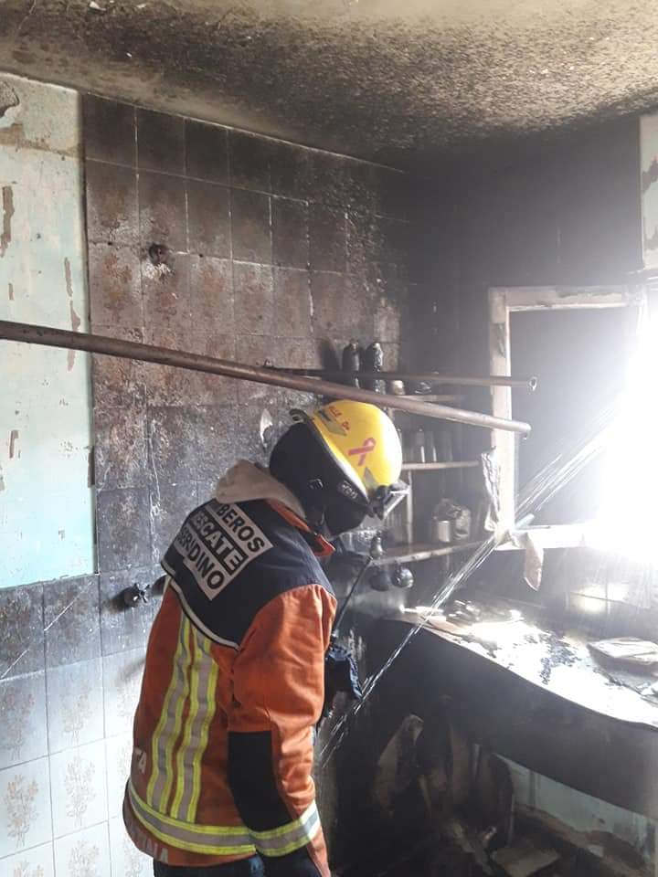 Bomberos sofocaron un incendio en una vivienda de Clarke