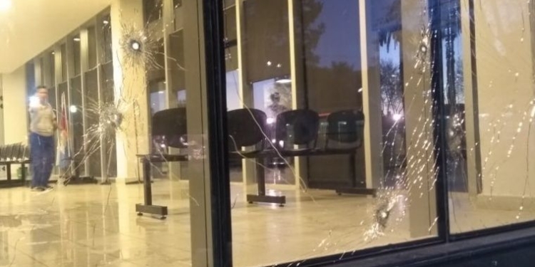 Allanamiento en Puerto Gaboto por las balaceras contra jueces