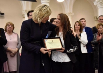 Una docente de Centeno recibió el premio nacional “Maestro Ilustre 2018”