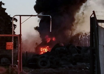 Bomberos trabajaron en un incendio en el basural de Totoras