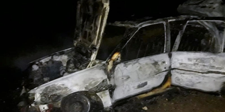 Un auto quedó destruido producto de un incendio