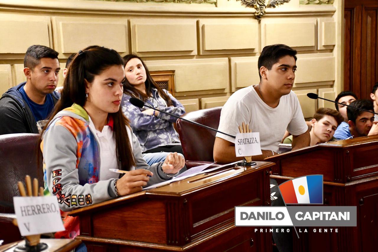 Jóvenes de la región participaron del programa “Ciudadanos en el Senado”