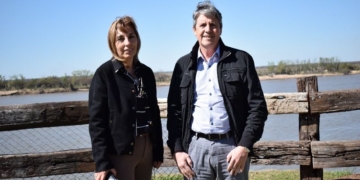 Garibay visitó Gaboto y habló de «preocupación y compromiso» por la caída de la barranca
