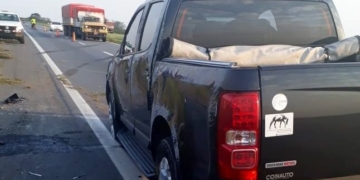 Una mujer herida tras volcar su camioneta en la autopista