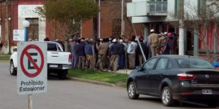 San Genaro: continúa el paro y habrá reunión en el Ministerio de Trabajo
