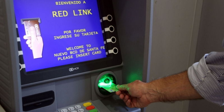 Gaboto: fue estafado por teléfono y le robaron 250 mil pesos de su cuenta