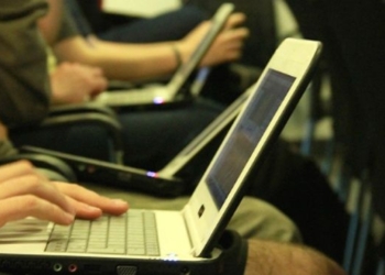 Barrancas: devolvieron una notebook que había sido olvidada por una estudiante en una parada