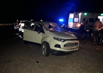 Un conductor herido tras impactante vuelco en la región