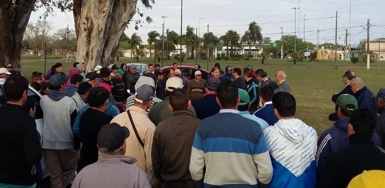 No hubo acuerdo y continúa el paro de municipales en San Genaro
