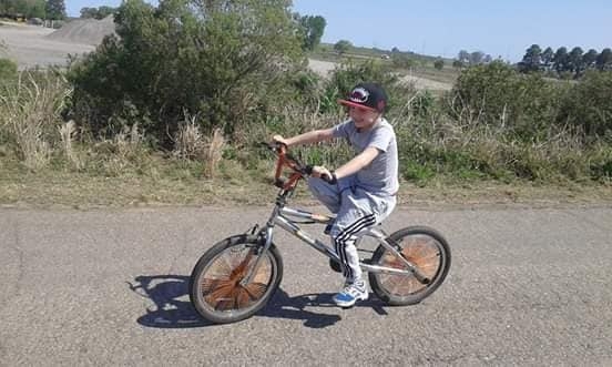 Robaron la bicicleta de un alumno dentro de una escuela en Barrancas
