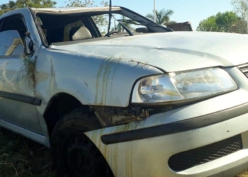 Despiste y vuelco en Oliveros: un herido