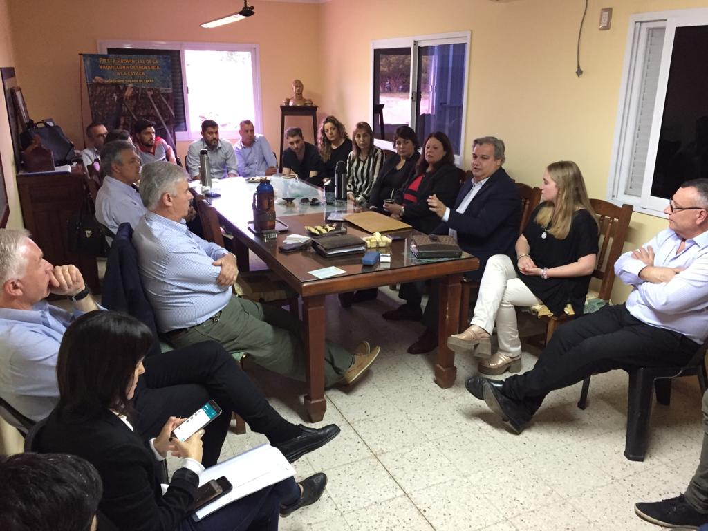 Sandra Aguirre se reunió con el Ministro Farias para la gestión de obras