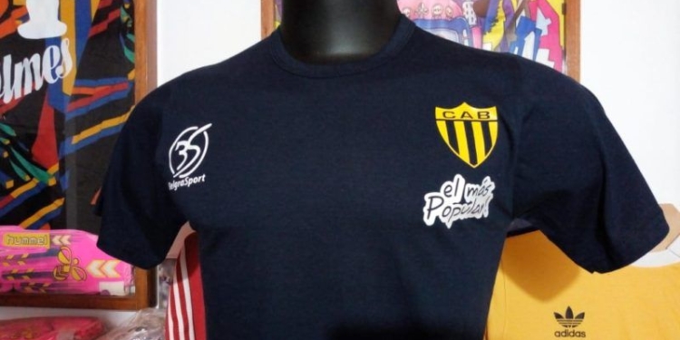 Un club de la región lanzó su propia marca de indumentaria