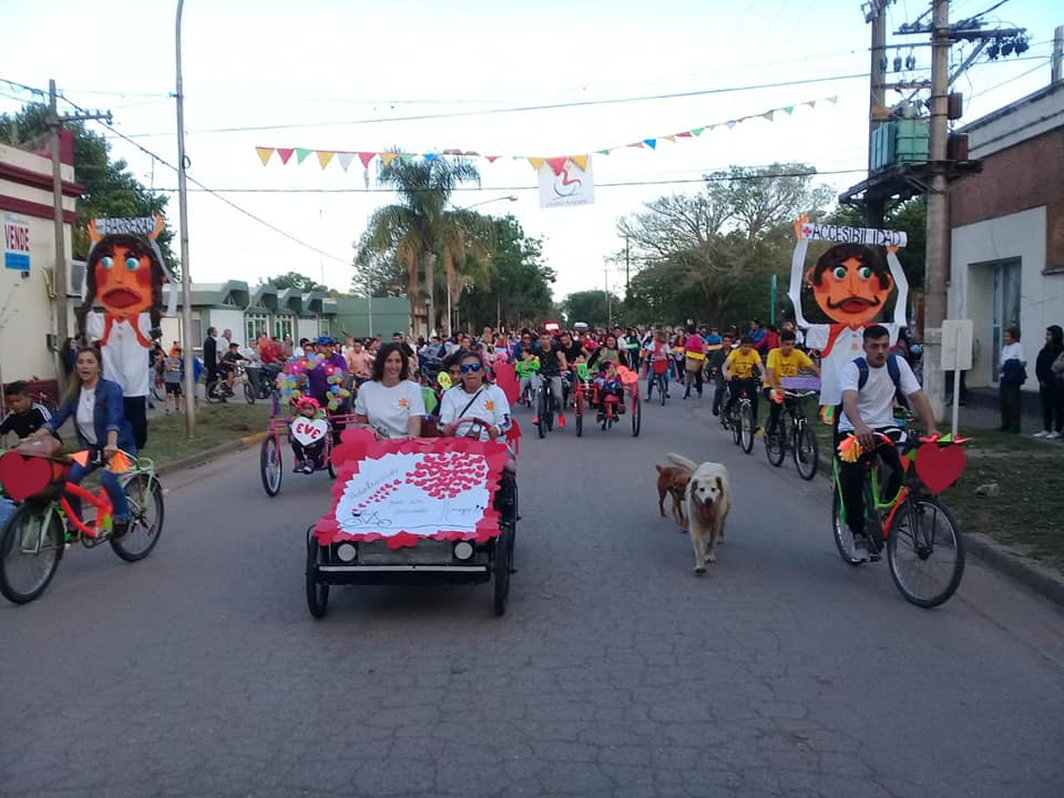 Éxito total: San Genaro pedaleó «por un mundo mejor»
