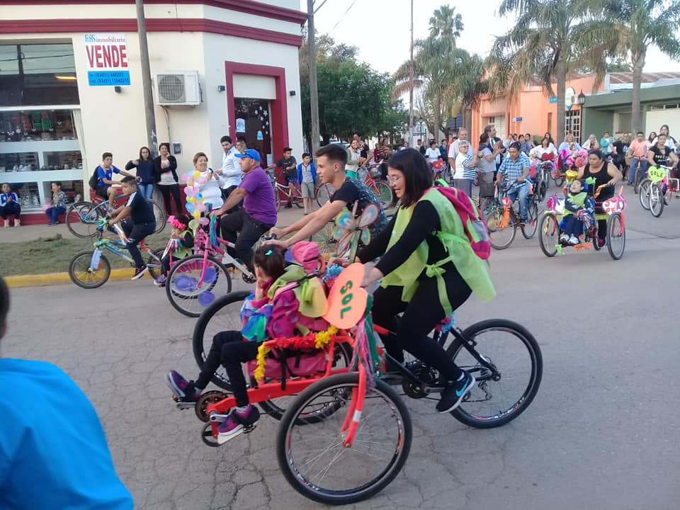 Éxito total: San Genaro pedaleó «por un mundo mejor»