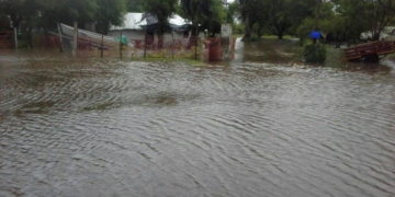 Dramática situación en Barrancas: el agua ingresó en viviendas de distintos barrios