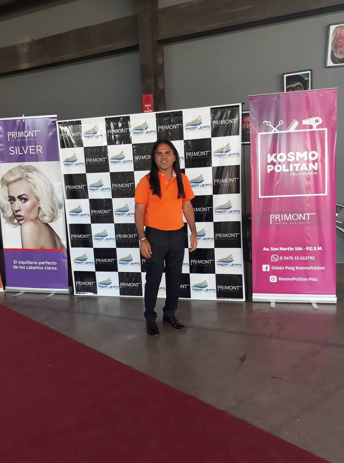 Luego de 20 años se cortó el pelo para donarlo a niños con cáncer