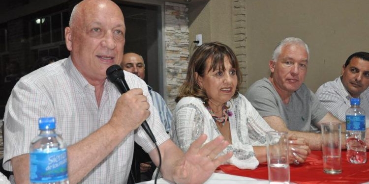 Dirigentes políticos de la región se encolumnaron detrás de Bonfatti