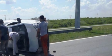 Barrancas: una mujer salió ilesa de milagro tras un impactante vuelco