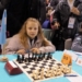 Lucia Izaguirre debutó con triunfo en el mundial de ajedrez