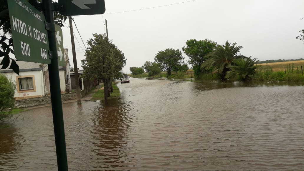 Desbordó el canal y Maciel quedó bajo agua: hay evacuados