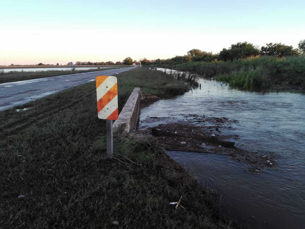 Ruta 11 comienza a liberarse: bajó el agua y hay alivio en la región