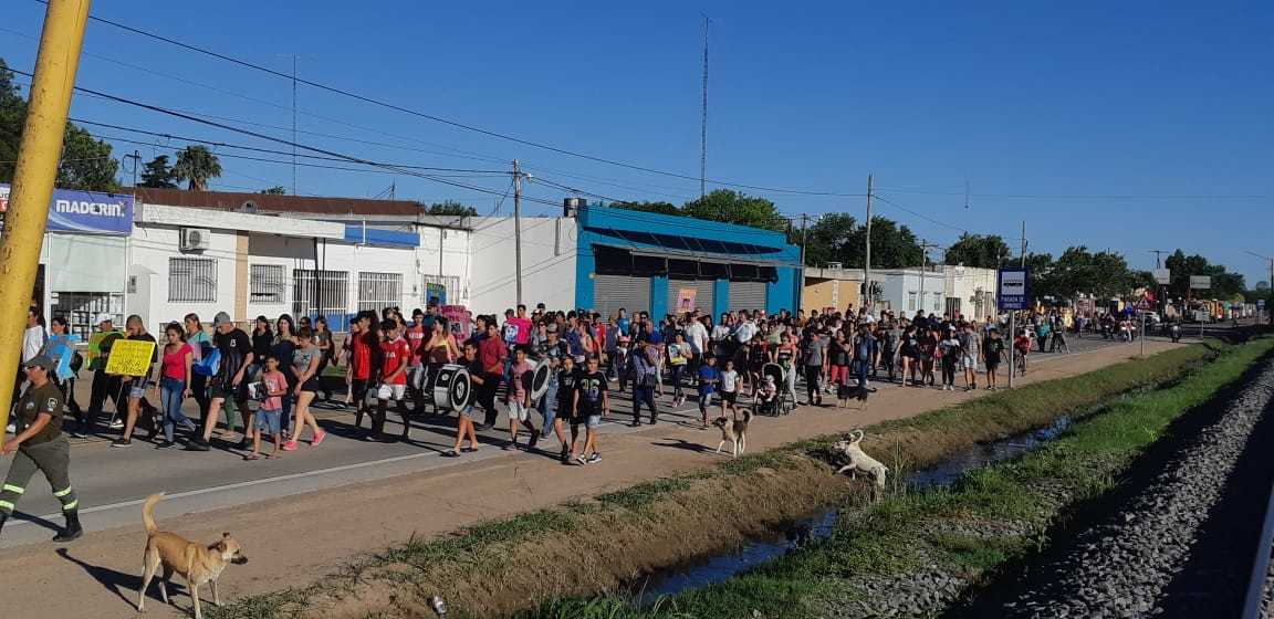 Timbúes marchó masivamente en pedido de justicia por la muerte de Rubén Franco