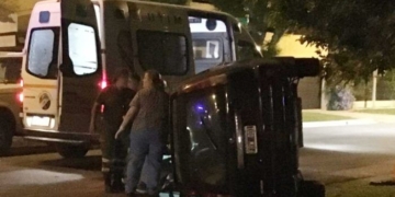 Persecución en Timbúes: conductor borracho escapó, volcó y quedó atrapado