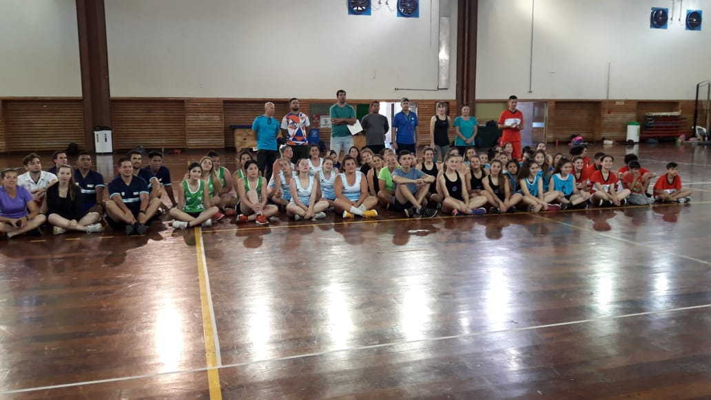 Alumnas de Maciel compitieron en el Cenard en un deporte que busca su arraigo