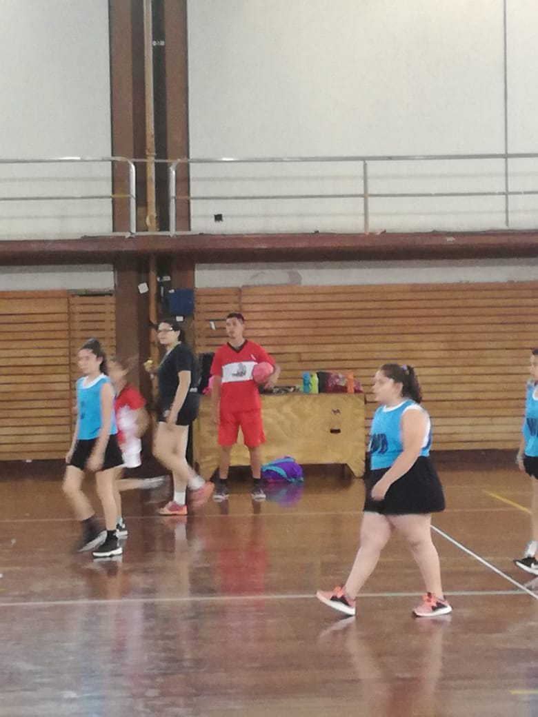 Alumnas de Maciel compitieron en el Cenard en un deporte que busca su arraigo